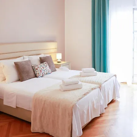 Apolon - In The Center Of Old Town Apartment